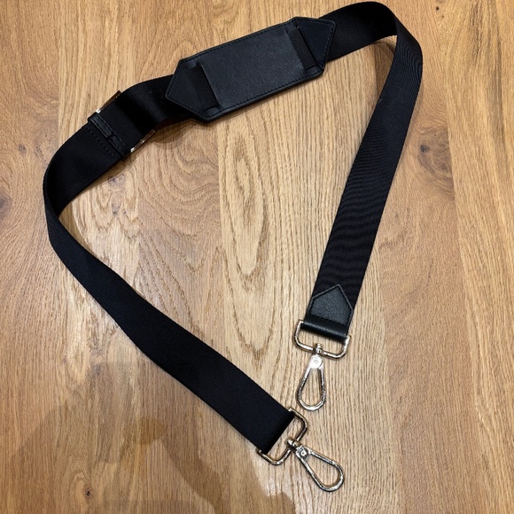 Paravel Adjustable Shoulder Strap - Picture 2 of 10